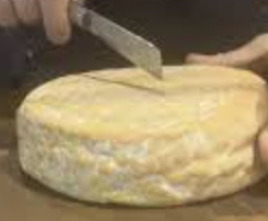 Yorkshire Town Crier Cows (Taleggio Style) Olianas 2kg